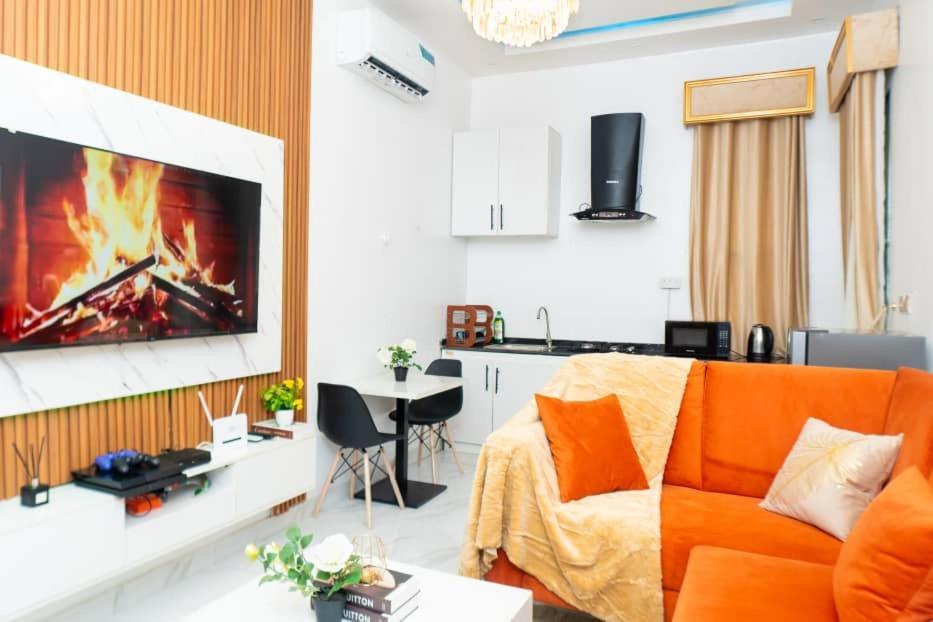 Urban Retreat Luxury Shortlet Apartment Lekki Ajah Lagos With Pool And Gym 外观 照片