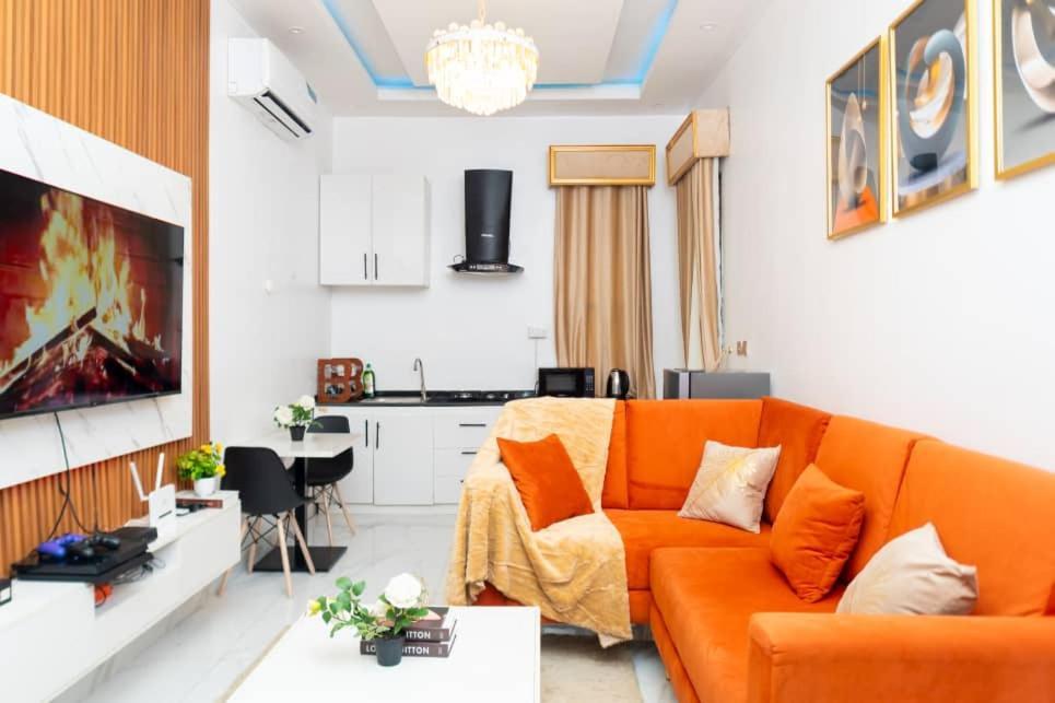 Urban Retreat Luxury Shortlet Apartment Lekki Ajah Lagos With Pool And Gym 外观 照片