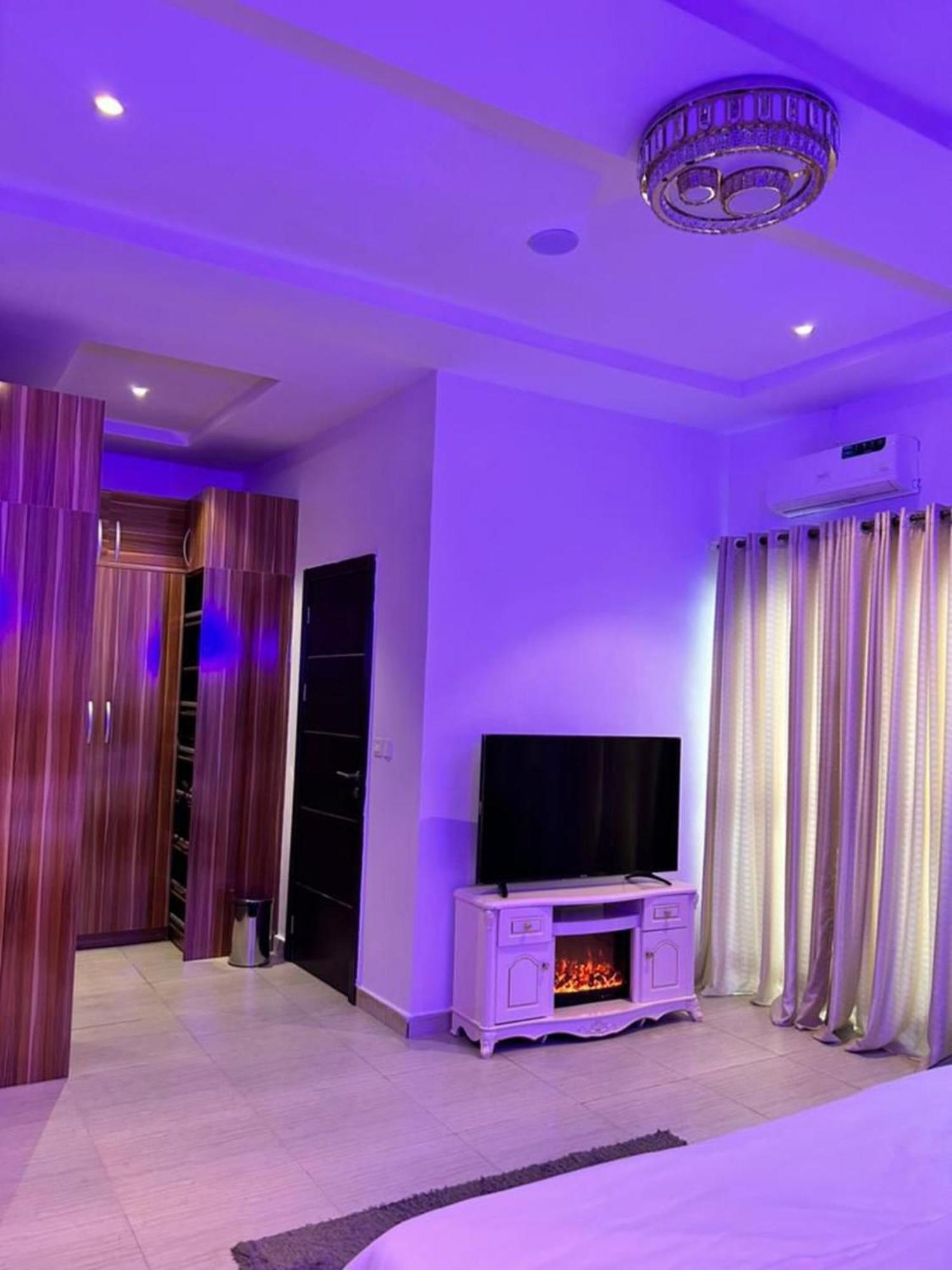 Urban Retreat Luxury Shortlet Apartment Lekki Ajah Lagos With Pool And Gym 外观 照片